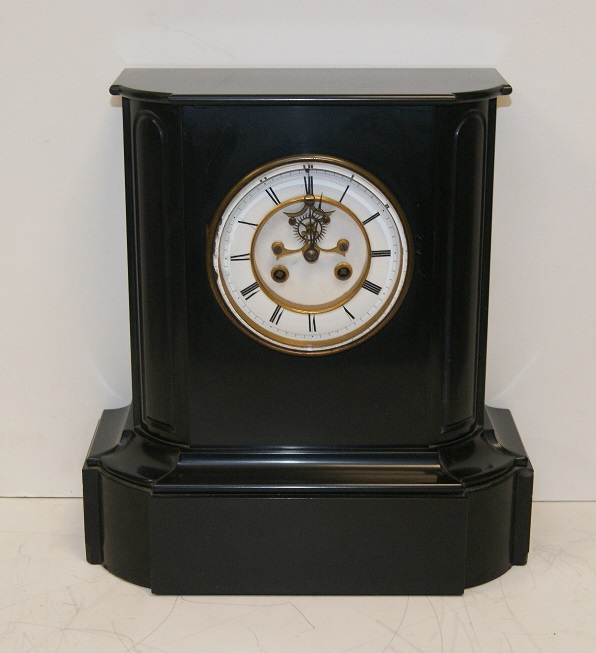 Zwart marmer pendule met voorballans
